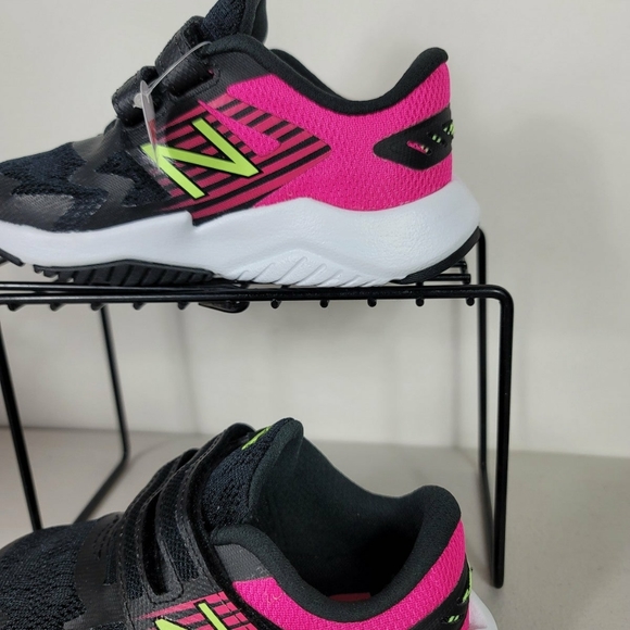 New Balance Rave Run Toddlers Girl's Sneakers Running Shoes Black Pink Size 9 W - Picture 5 of 9